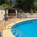 Jolie Petite * קלפה